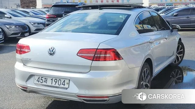 Volkswagen Passat GT (B8) 2018 Серебристо-серый из Кореи, фото 5