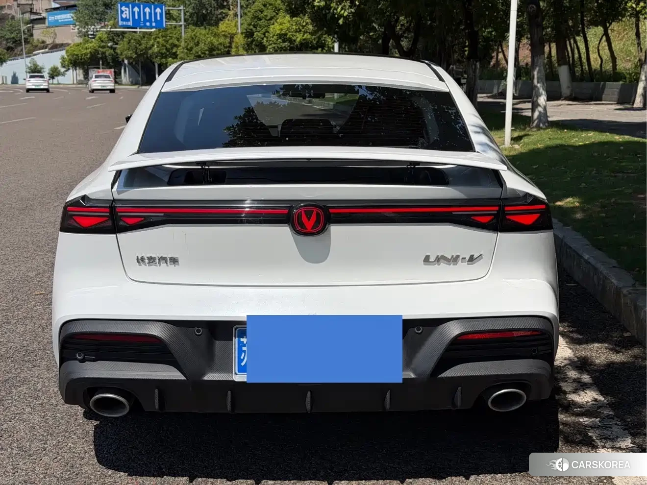 Chang'an UNI-V 2025 Белый из Китая, фото 3
