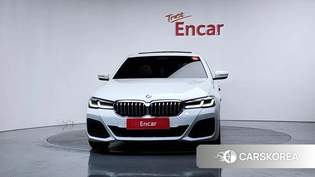 BMW 5 Series (G30) id 4463579 из Кореи 23