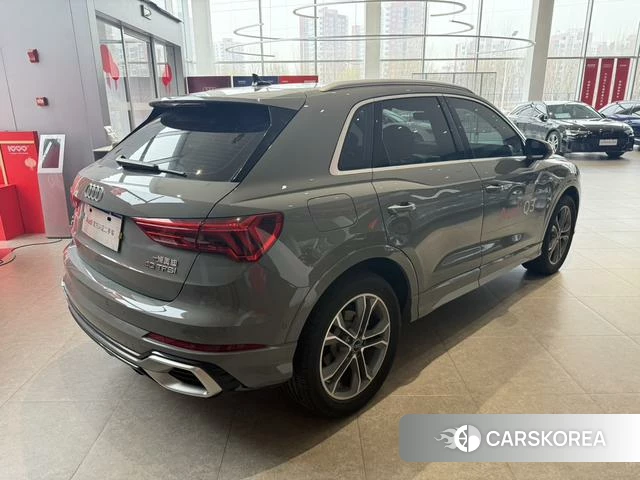 Audi Q3 2024 Темно-серый из Китая, фото 3