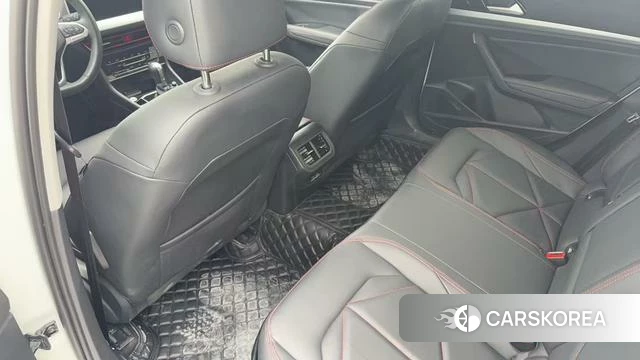 Volkswagen Lavida 2023 Белый из Китая, фото 3