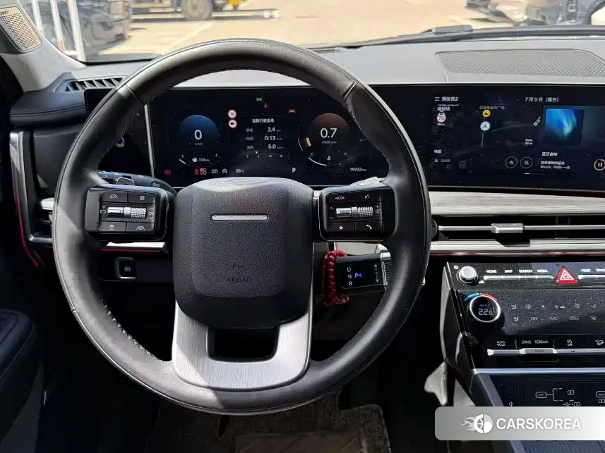 Hyundai Santa Fe 2024 Champagne/brown из Китая, фото 3