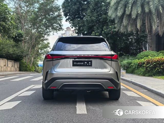 Lexus RX 2024 Серебристо-серый из Китая, фото 3