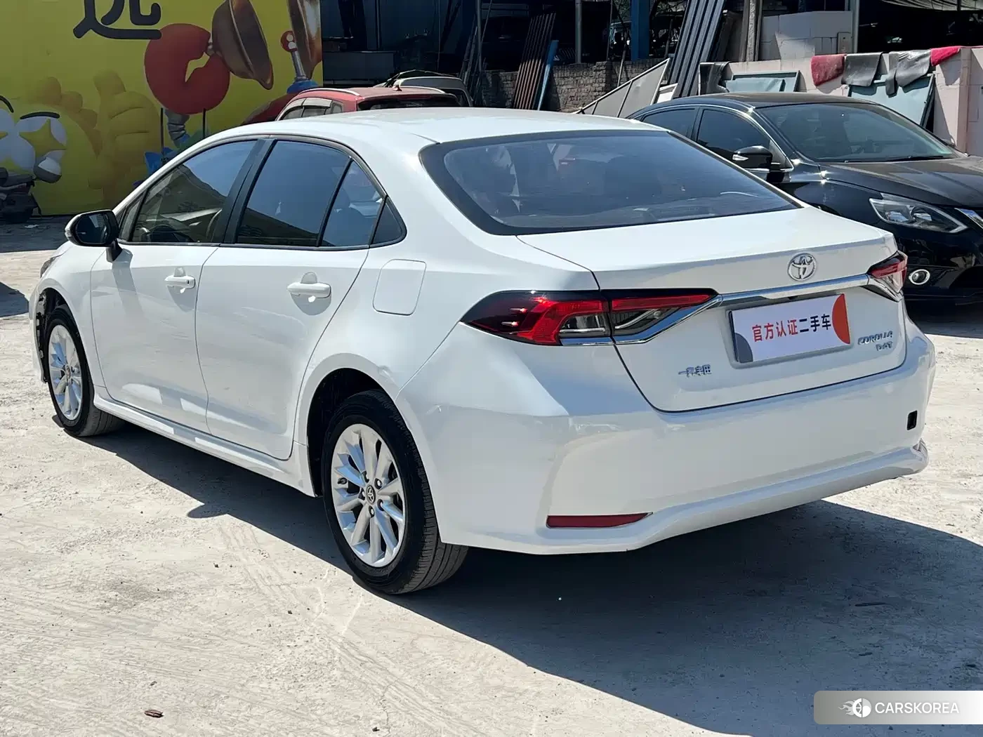 Toyota Corolla 2023 Белый из Китая, фото 3