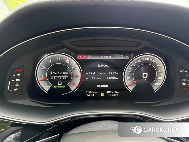 Audi Q7 2023 Черный из Китая, фото 4