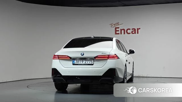 BMW 5 Series (G60) id 4934668 из Кореи 23