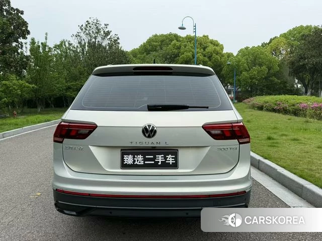 Volkswagen Tiguan L 2025 Серебристо-серый из Китая, фото 3