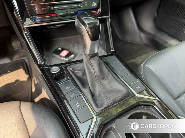 Volkswagen Passat id 4321378 из Китая 7