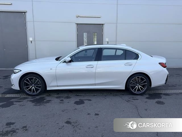 BMW 3 series 2025 Белый из Китая, фото 3