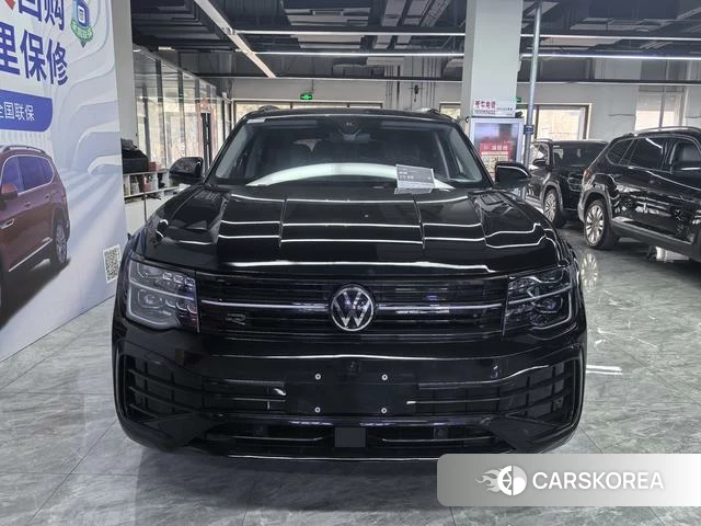 Volkswagen Tourang 2024 Черный из Китая, фото 3