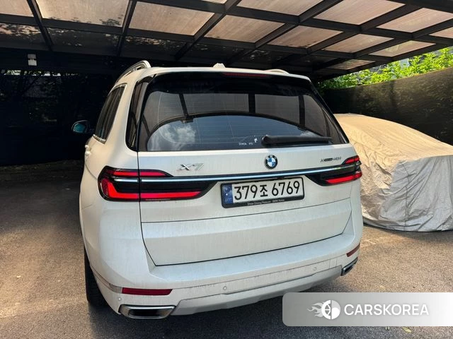 BMW X7 (G07) 2023 Белый из Кореи, фото 3