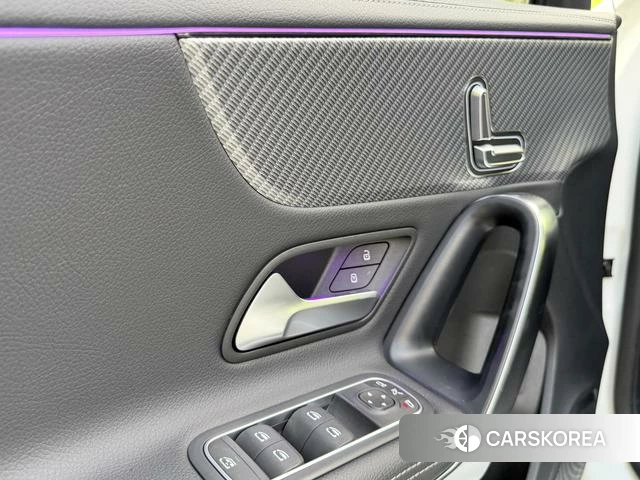 Mercedes-Benz Class A 2023 Белый из Китая, фото 4