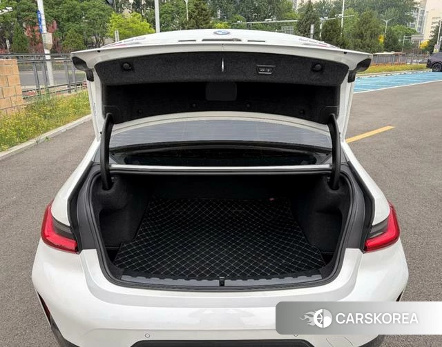 BMW 3 series id 4333883 из Китая 8