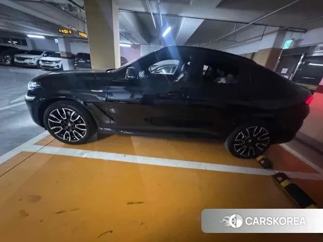 BMW X6 (G06) 2025 Черный из Кореи, фото 4