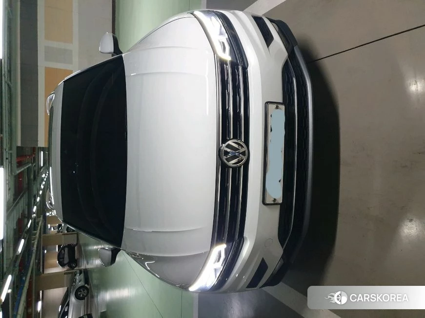Volkswagen Tiguan second Generation 2018 Белый из Кореи, фото 5