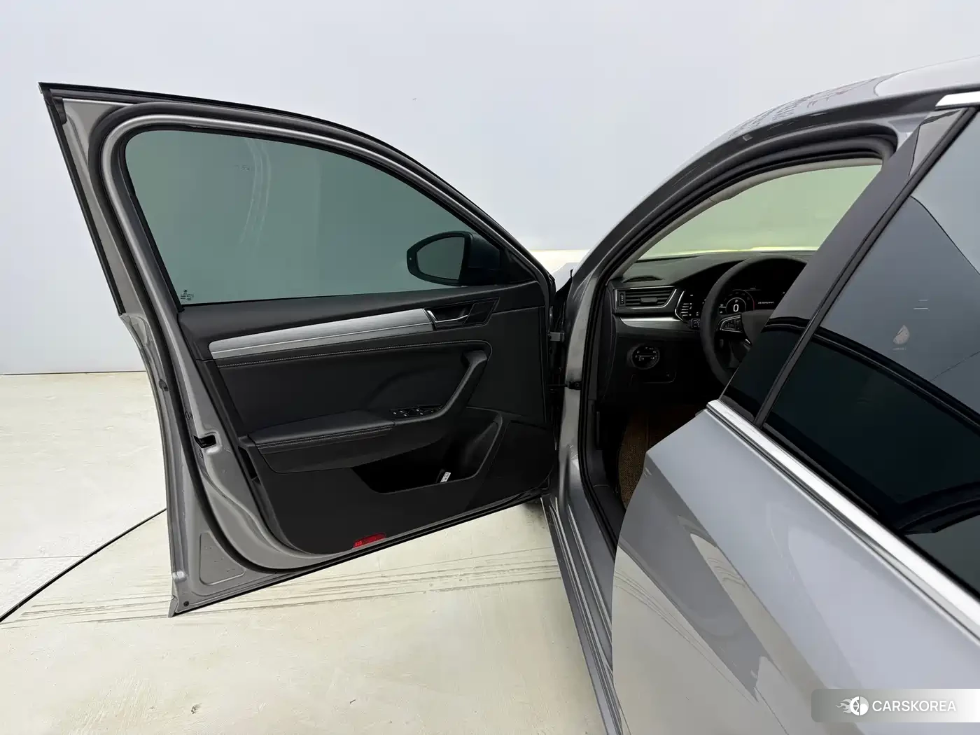 Skoda Superb id 4583722 из Китая 15