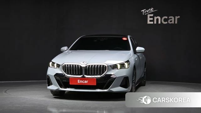 BMW 5 Series (G60) id 3909543 из Кореи 13