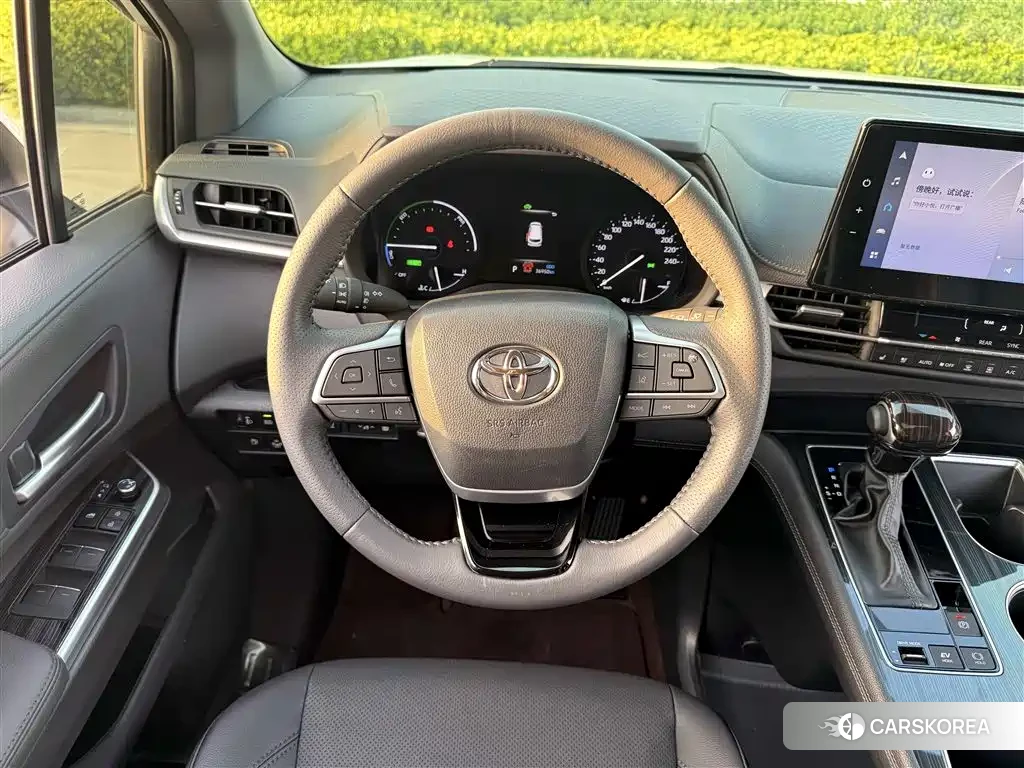 Toyota Sienna id 4653924 из Китая 23