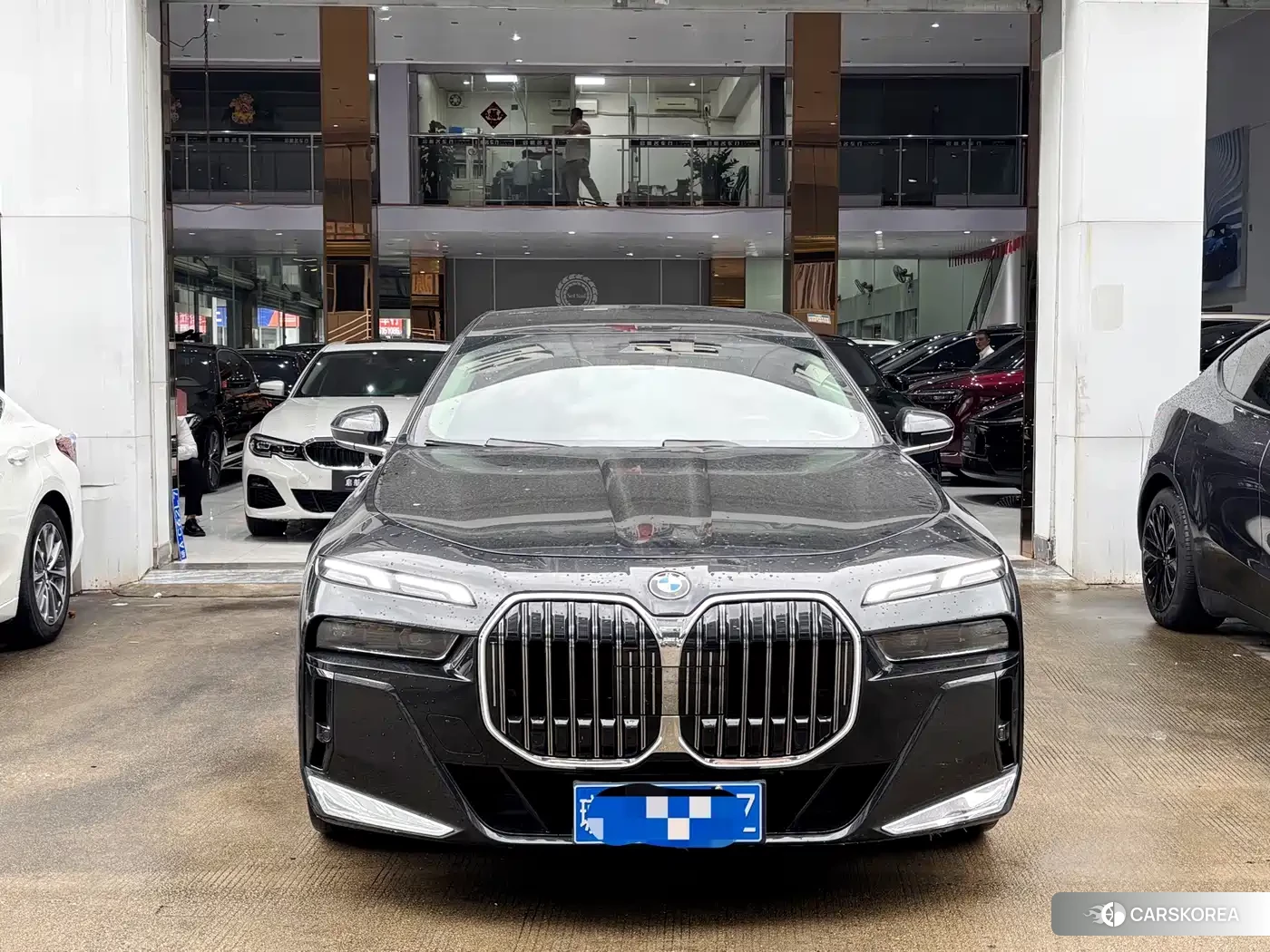 BMW 7 series 2024 Черный из Китая, фото 3
