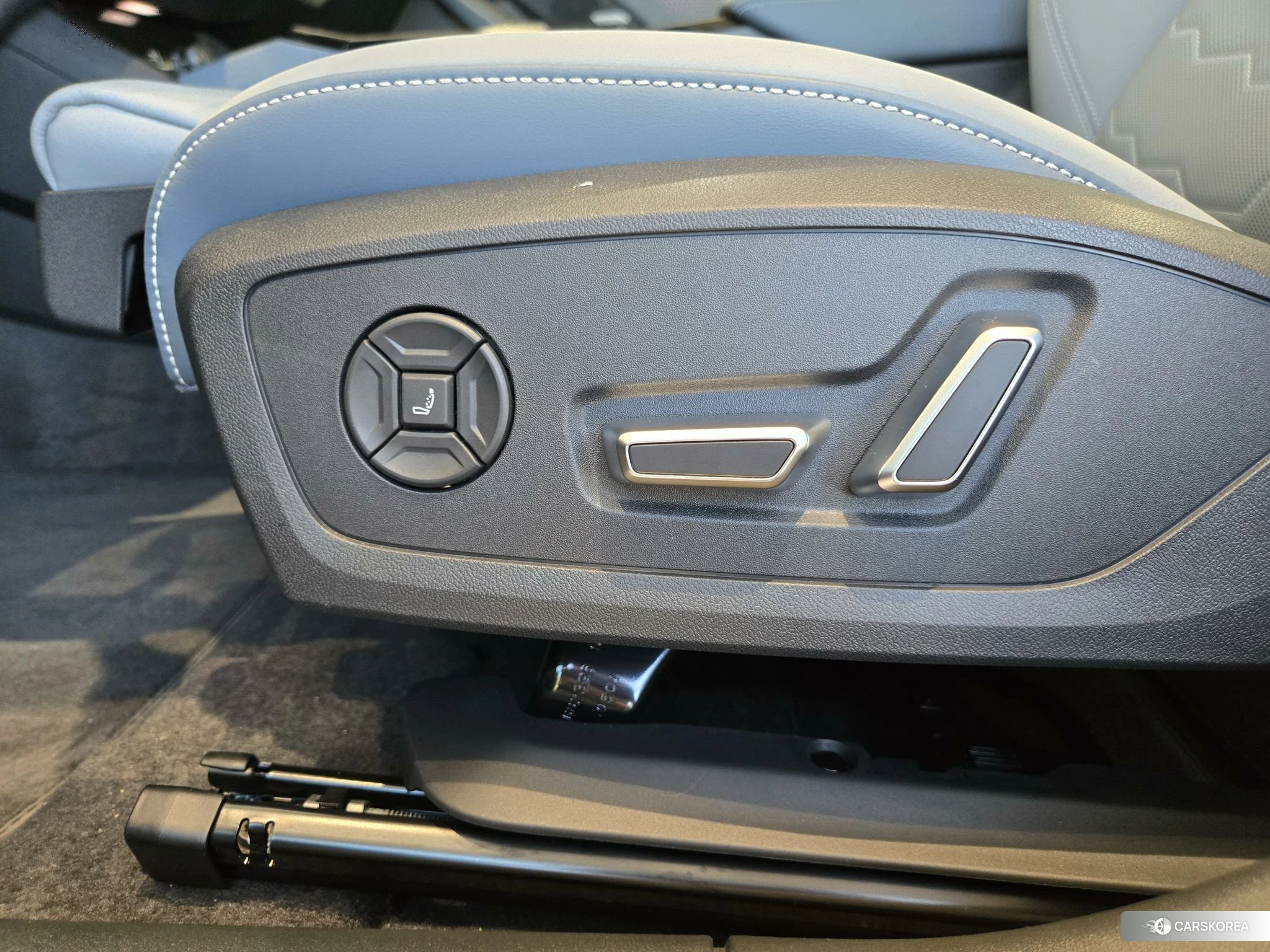 Audi A6L e-tron id 4485590 из Китая 15