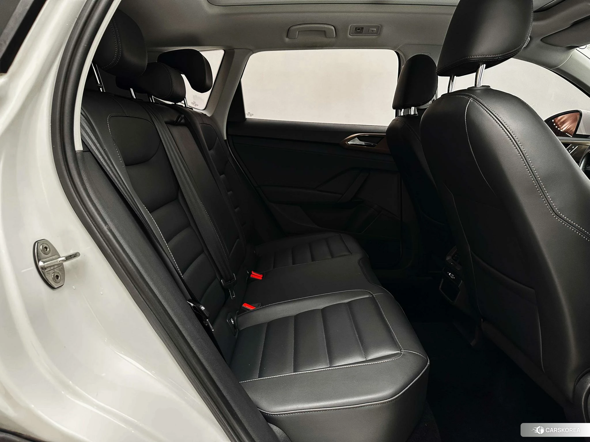 Volkswagen Tharu id 4510354 из Китая 17