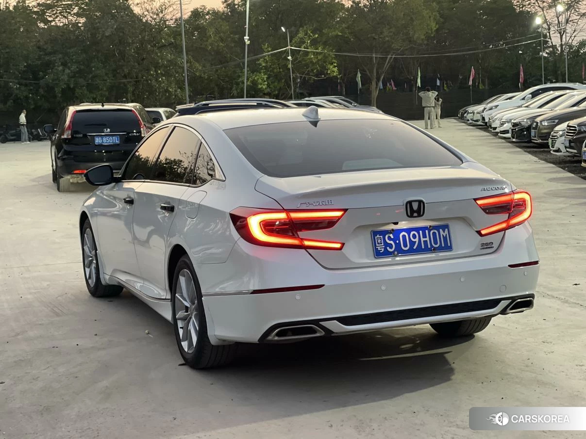 Honda Accord 2021 Белый из Китая, фото 3