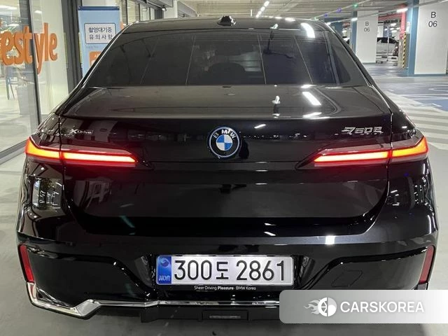 BMW 7 Series (G70) id 3933603 из Кореи 10