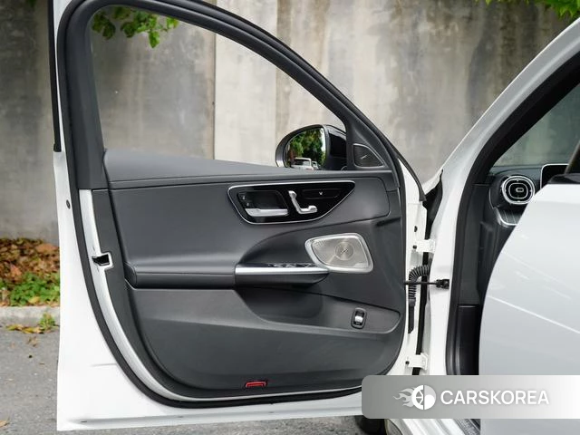 Mercedes-Benz Class C id 4277555 из Китая 12