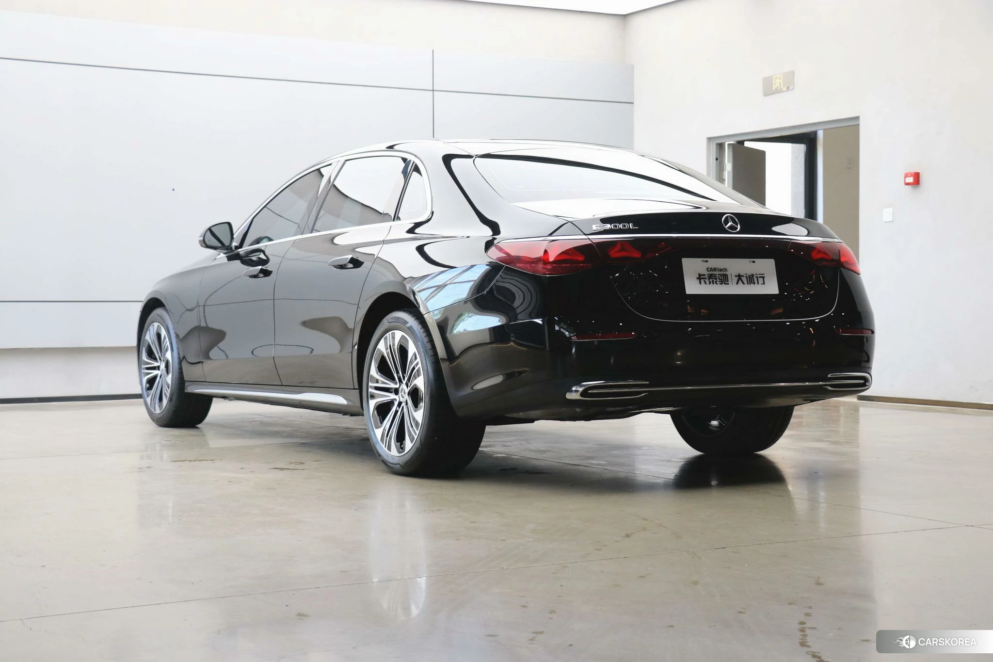 Mercedes-Benz E-class id 4426812 из Китая 23
