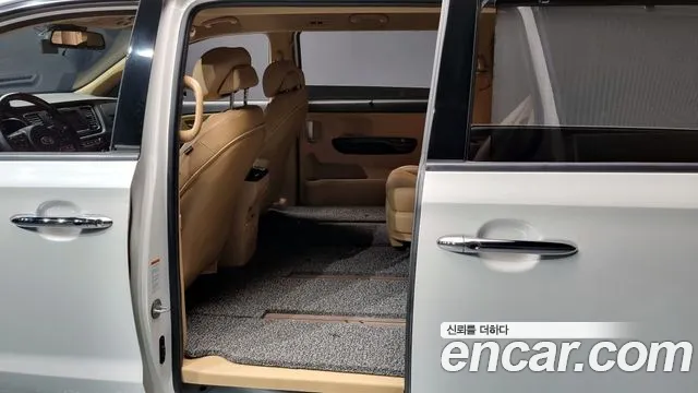 Kia The New Carnival id 2546418 из Кореи 13