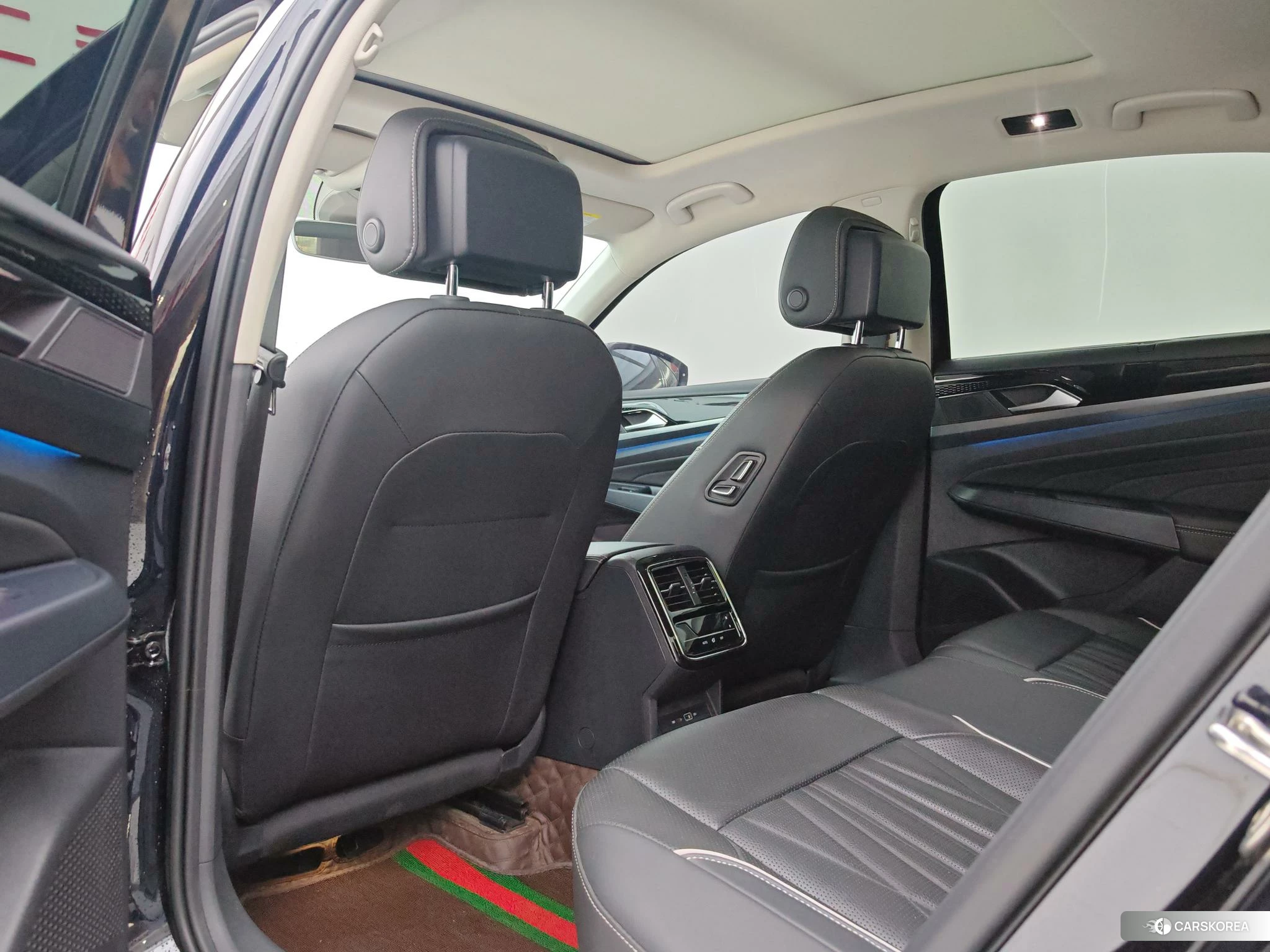 Volkswagen Passat id 4468109 из Китая 18