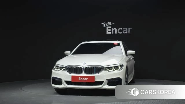 BMW 5 Series (G30) id 3800751 из Кореи 13