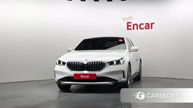 BMW 5 Series (G60) id 3739232 из Кореи 13