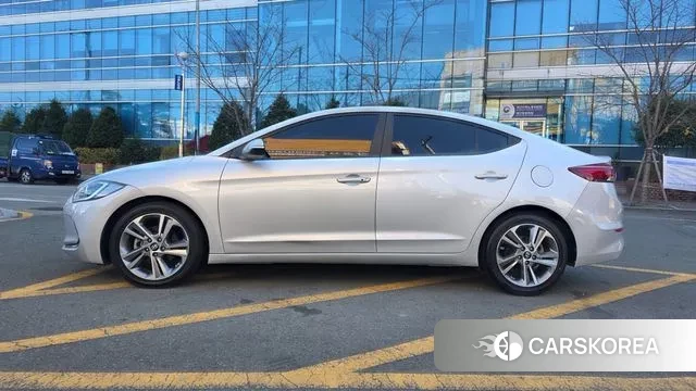 Hyundai Avante AD id 3449784 из Кореи 12