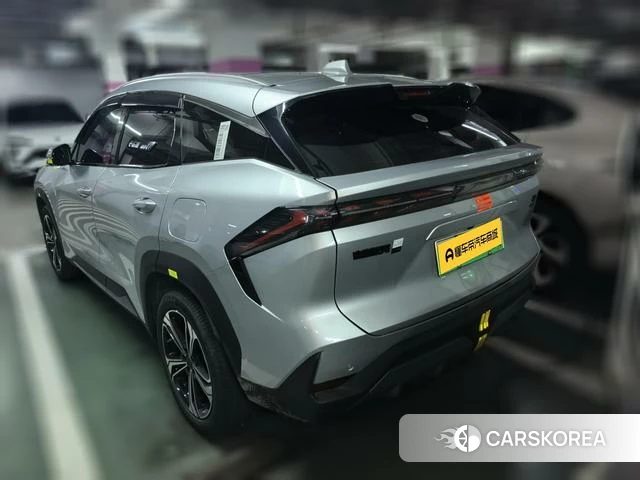 Geely Galaxy Galaxy L7 2024 Темно-серый из Китая, фото 3