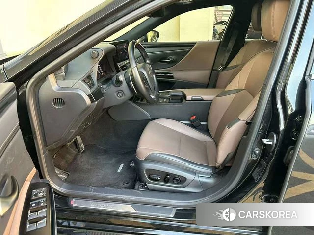 Lexus ES id 4307685 из Китая 17