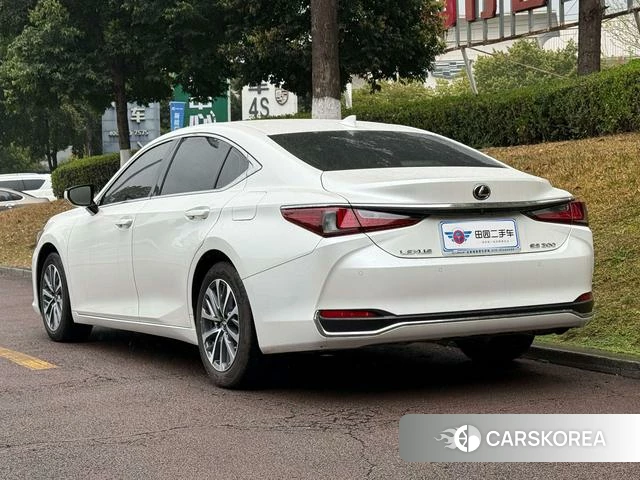 Lexus ES 2024 Белый из Китая, фото 3