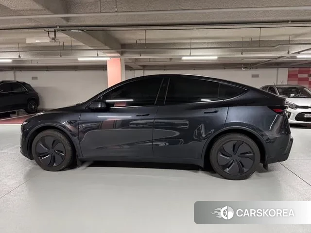 Tesla Model Y 2025 Серый из Кореи, фото 5