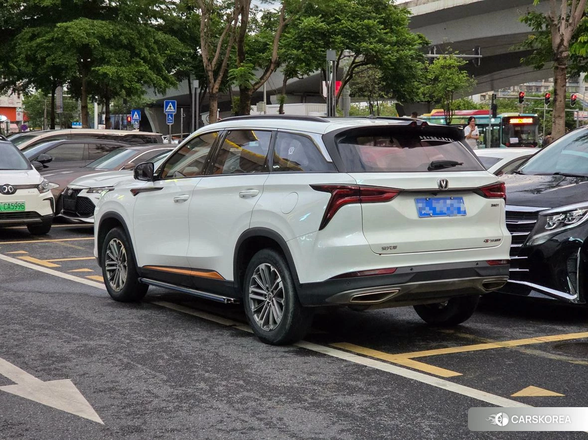 Chang'an CS75 PLUS 2021 Белый из Китая, фото 3