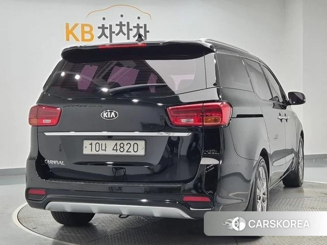 Kia The New Carnival id 4654230 из Кореи 11