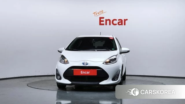 Toyota Prius C id 4557969 из Кореи 23