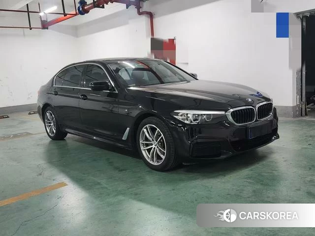 BMW 5 series 2020 Черный из Китая, фото 3