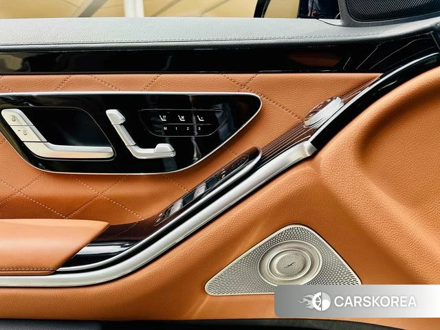 Mercedes-Benz S-class 2023 Черный из Китая, фото 4
