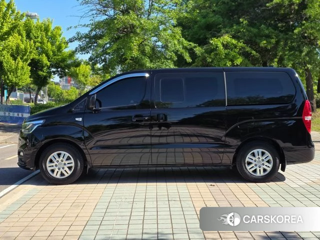Hyundai The New Grand Starex id 4393625 из Кореи 13