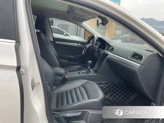 Volkswagen Lingdu 2021 Белый из Китая, фото 3