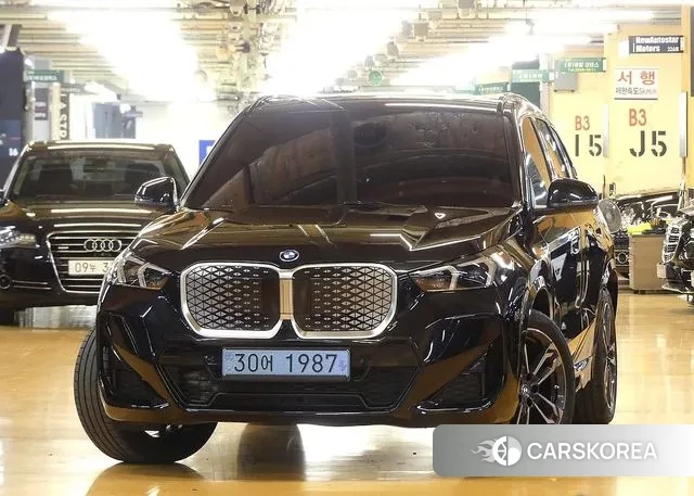 BMW iX1 (U11) id 3462088 из Кореи 13