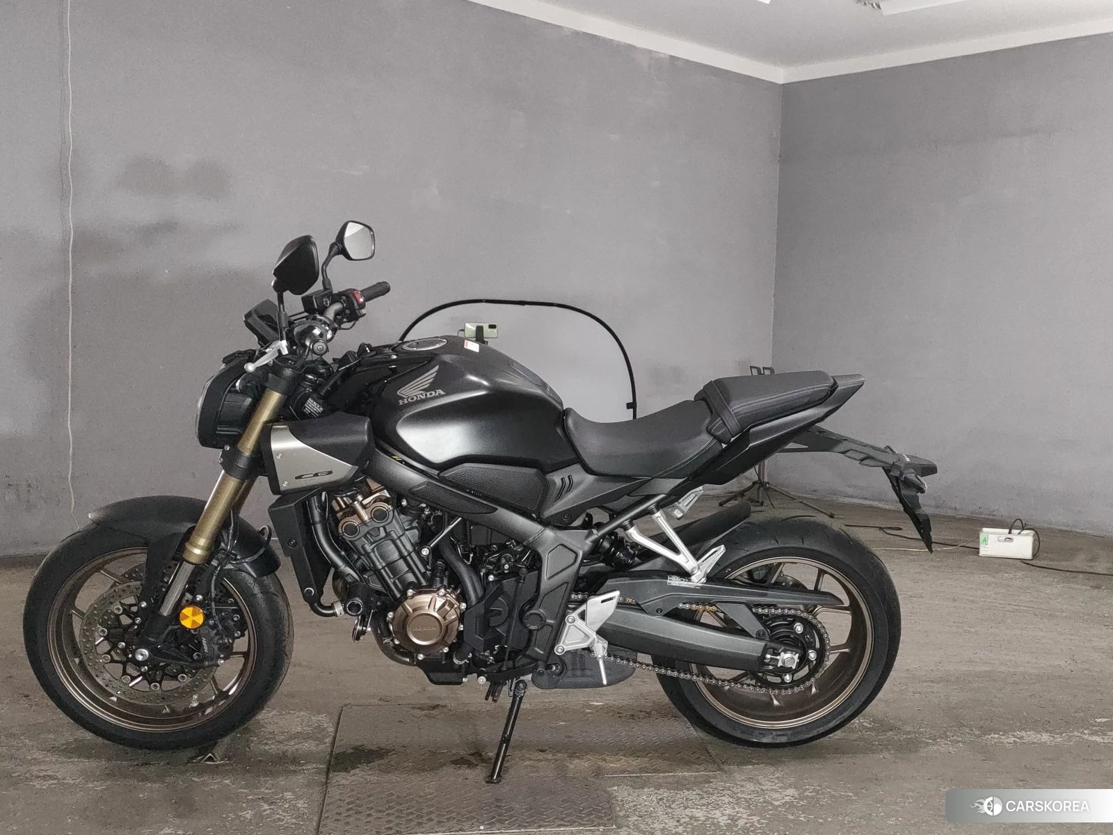 Проданный Honda CB650R id 3950037 из Японии