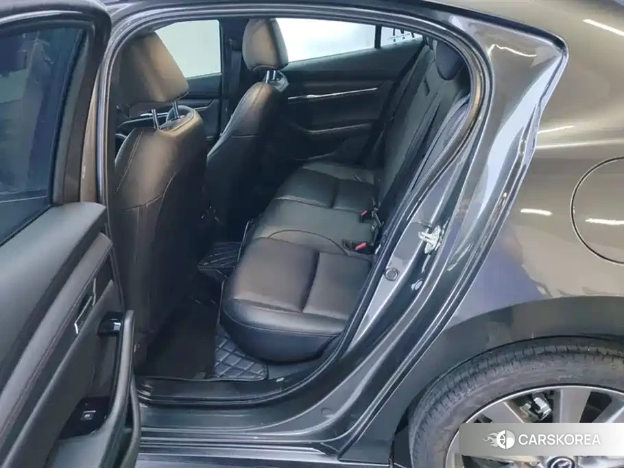 Mazda 3 id 4547441 из Китая 9