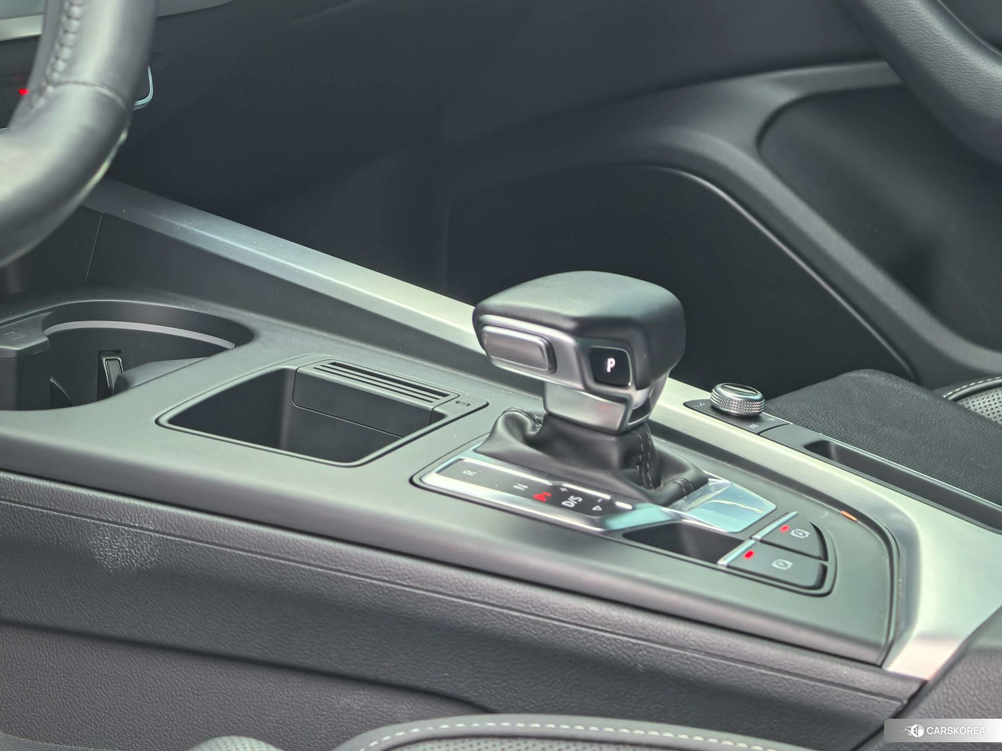 Audi A4L id 4455072 из Китая 11