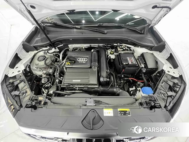 Audi Q2L id 4258626 из Китая 14
